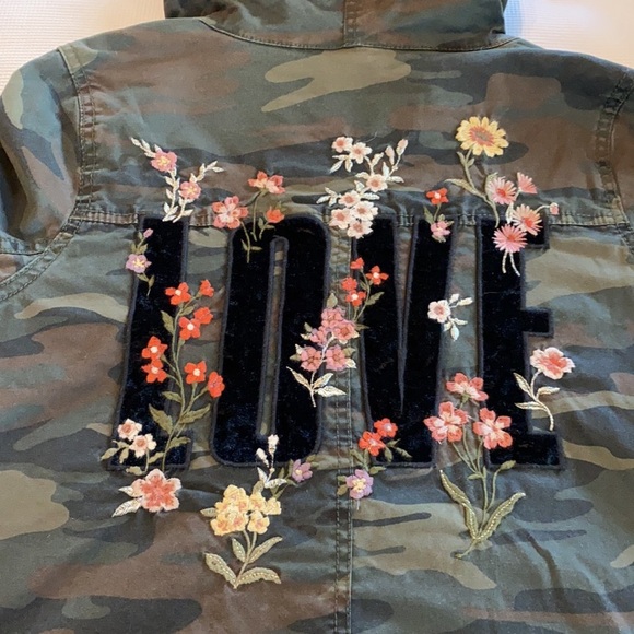 American Eagle Camouflage Jacket Embroidered Love Type AE-177 Size Small - Picture 12 of 13